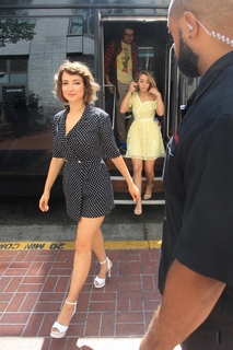 Milana Vayntrub feet photo thumbnail