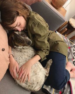 Milana Vayntrub feet photo thumbnail
