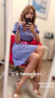 Milena Miconi feet photo 1