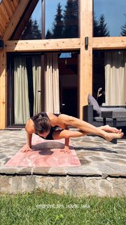 Milena Radulović feet photo 10