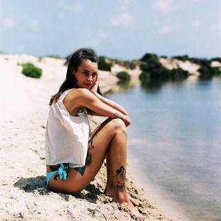 Milena Smit feet photo 2