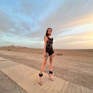 Milena Smit feet photo 7