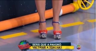 Milene Pavorô feet photo 2