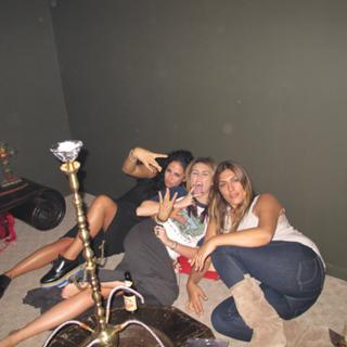 Miley Cyrus feet photo thumbnail