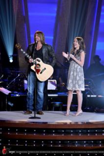 Miley Cyrus feet photo thumbnail