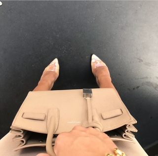 Milla Jasmine feet photo thumbnail