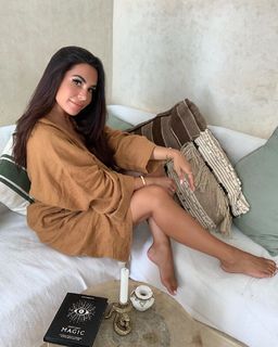 Milla Jasmine feet photo thumbnail