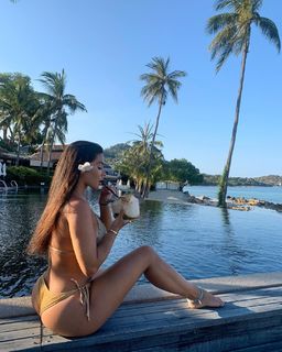 Milla Jasmine feet photo thumbnail