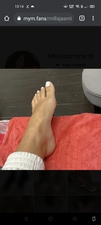 Milla Jasmine feet photo thumbnail