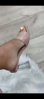 Milla Jasmine feet photo thumbnail