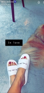 Milla Jasmine feet photo thumbnail