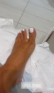 Milla Jasmine feet photo thumbnail