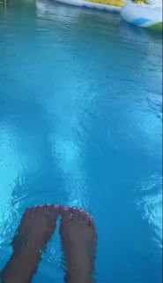 Milla Jasmine feet photo thumbnail