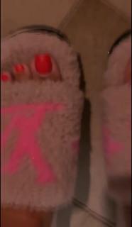 Milla Jasmine feet photo thumbnail