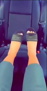 Milla Jasmine feet photo thumbnail