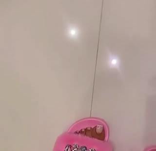Milla Jasmine feet photo thumbnail