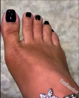 Milla Jasmine feet photo thumbnail
