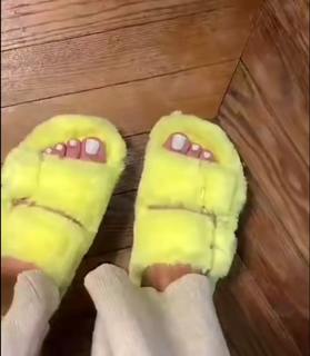Milla Jasmine feet photo thumbnail