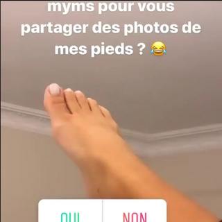 Milla Jasmine feet photo thumbnail