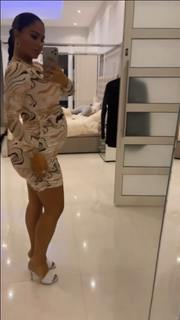 Milla Jasmine feet photo thumbnail