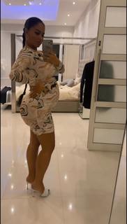 Milla Jasmine feet photo thumbnail