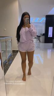Milla Jasmine feet photo thumbnail