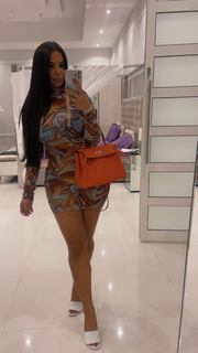 Milla Jasmine feet photo thumbnail