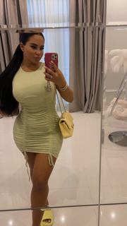 Milla Jasmine feet photo thumbnail