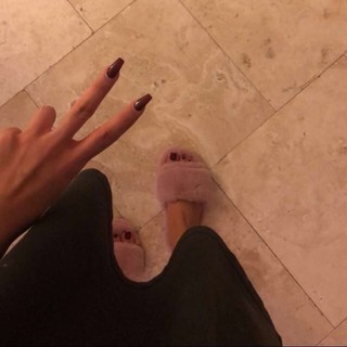 Milla Jasmine feet photo thumbnail