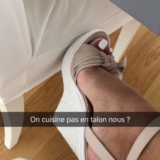 Milla Jasmine feet photo thumbnail
