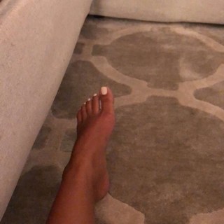 Milla Jasmine feet photo thumbnail