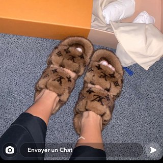 Milla Jasmine feet photo thumbnail