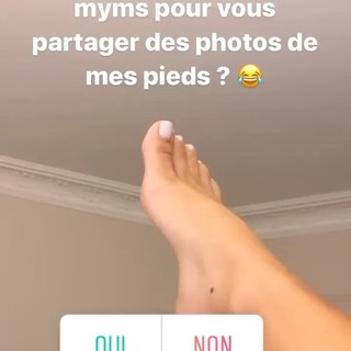 Milla Jasmine feet photo thumbnail