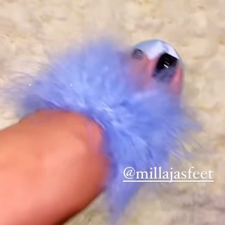 Milla Jasmine feet photo thumbnail