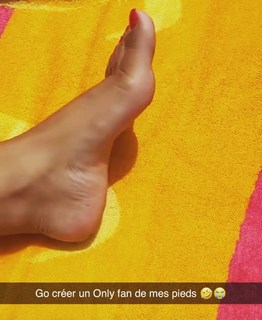 Milla Jasmine feet photo thumbnail