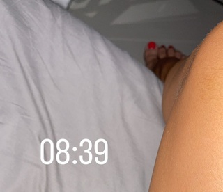 Milla Jasmine feet photo thumbnail