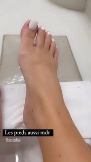 Milla Jasmine feet photo thumbnail