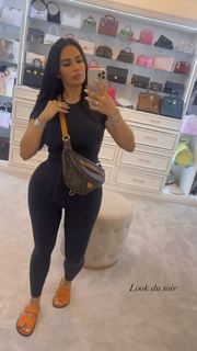 Milla Jasmine feet photo thumbnail