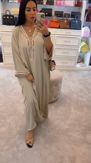 Milla Jasmine feet photo thumbnail