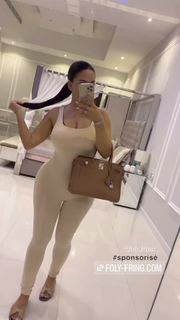 Milla Jasmine feet photo thumbnail