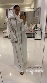 Milla Jasmine feet photo thumbnail