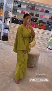 Milla Jasmine feet photo thumbnail