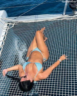 Milla Jasmine feet photo thumbnail