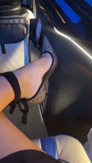 Milla Jasmine feet photo thumbnail