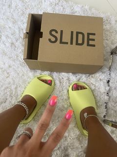 Milla Jasmine feet photo thumbnail