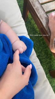 Milla Jasmine feet photo thumbnail
