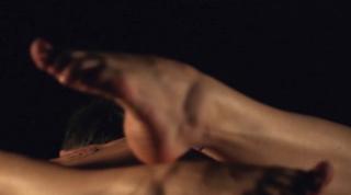 Milla Jovovich feet photo thumbnail