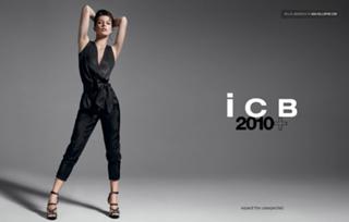 Milla Jovovich feet photo thumbnail