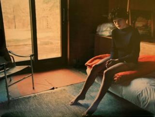 Milla Jovovich feet photo thumbnail