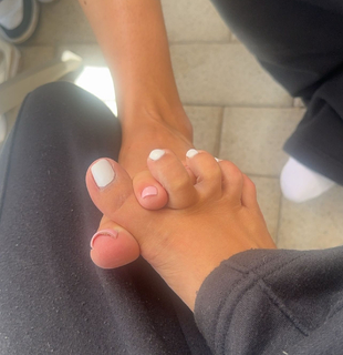 Milli Jo Mcloughlin feet photo 12